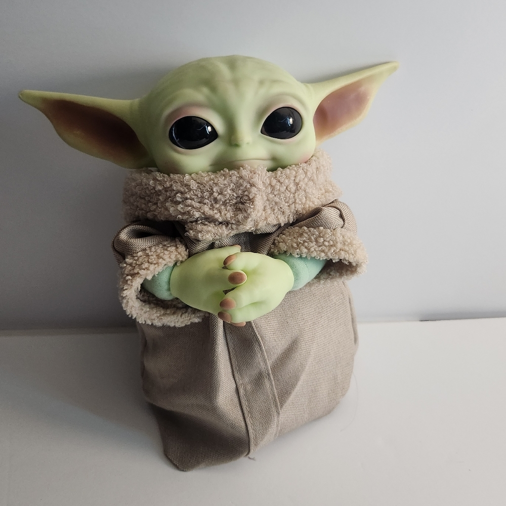 Star Wars Baby Yoda doll